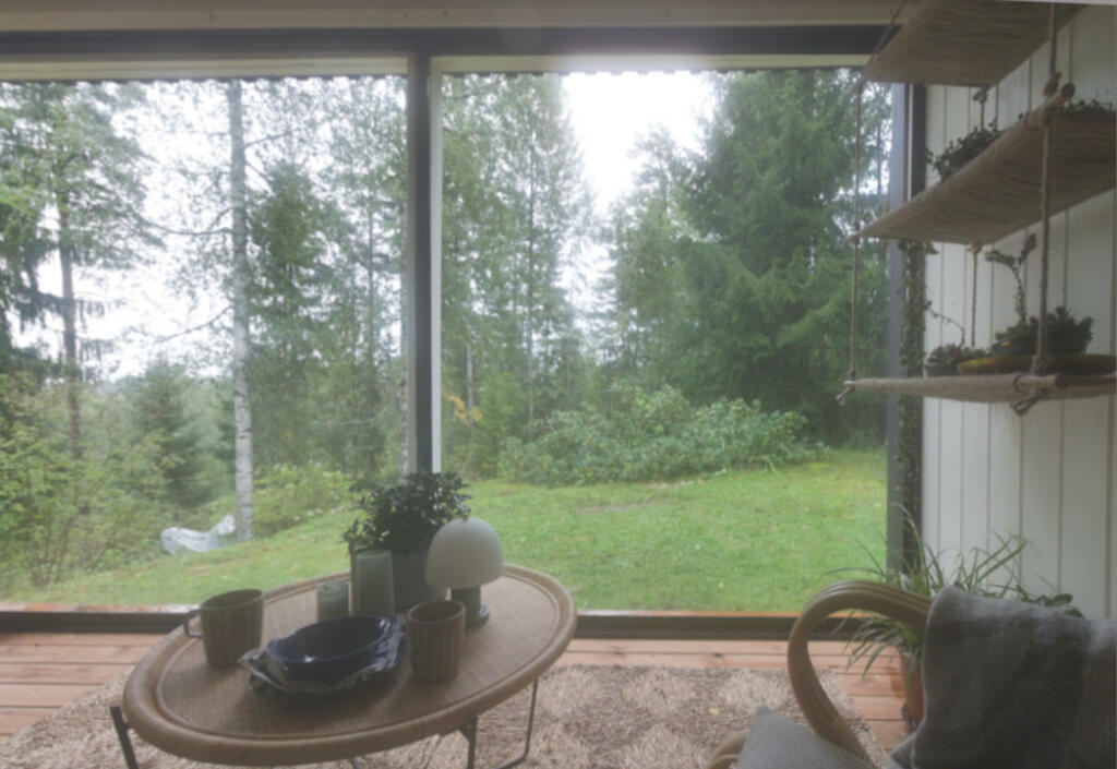 Terassilasitus antaa hyvän suojan terassin kalusteille.